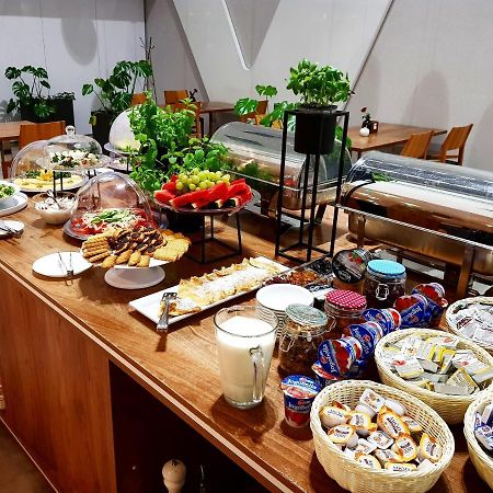 Hotel Porto 라돔스코 외부 사진