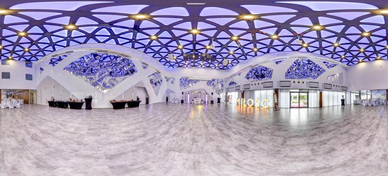 Hotel Porto 라돔스코 외부 사진