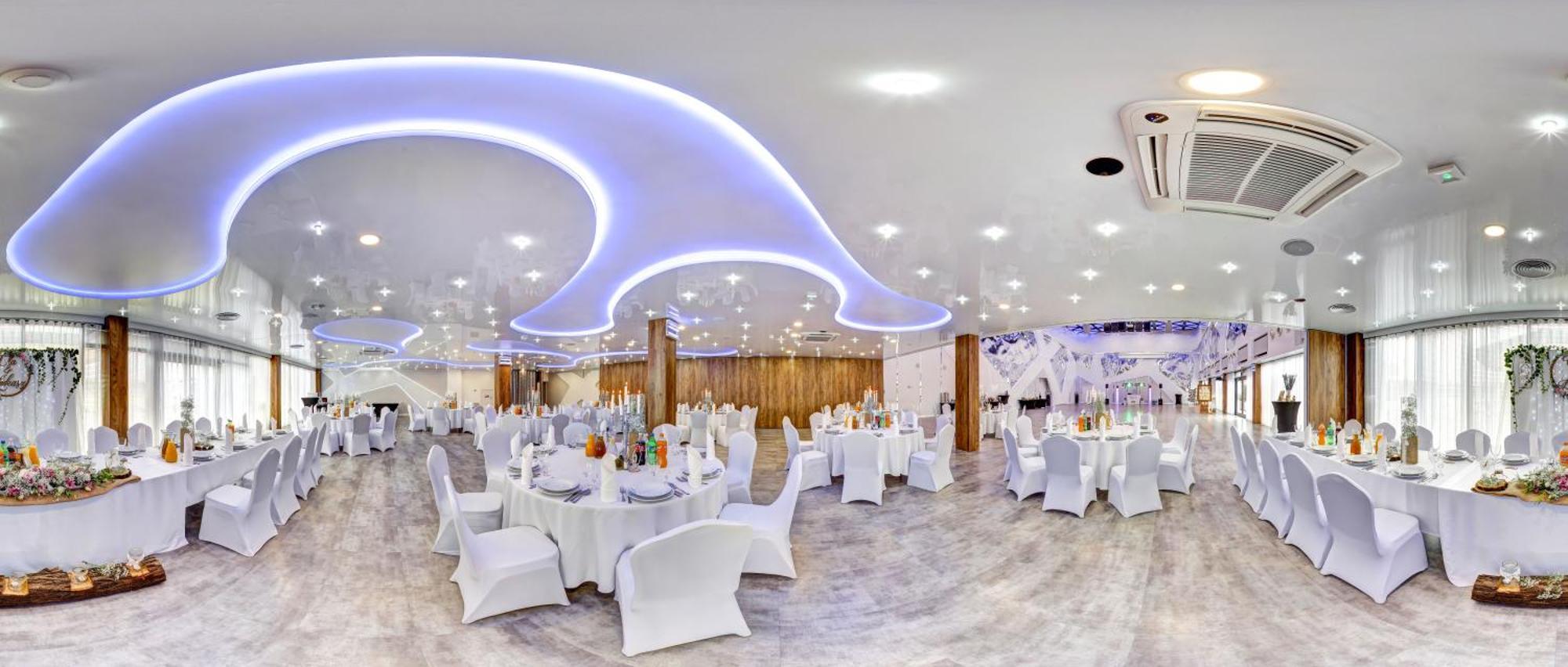 Hotel Porto 라돔스코 외부 사진