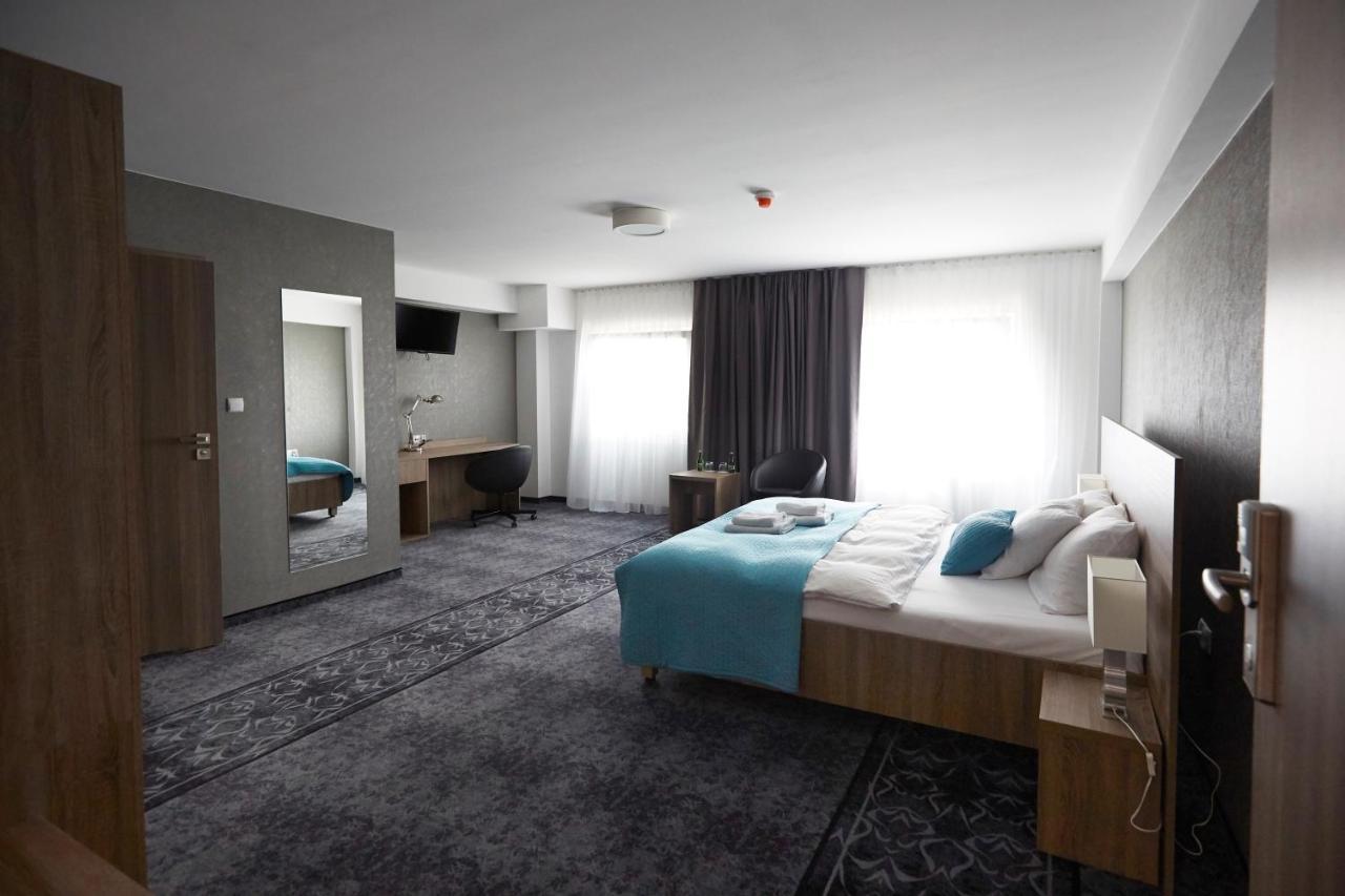 Hotel Porto 라돔스코 외부 사진