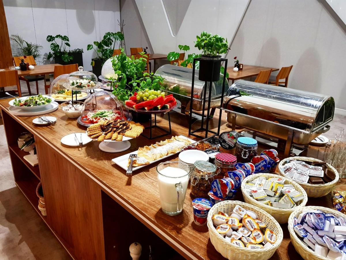 Hotel Porto 라돔스코 외부 사진