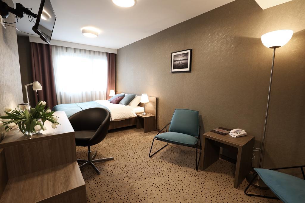 Hotel Porto 라돔스코 외부 사진