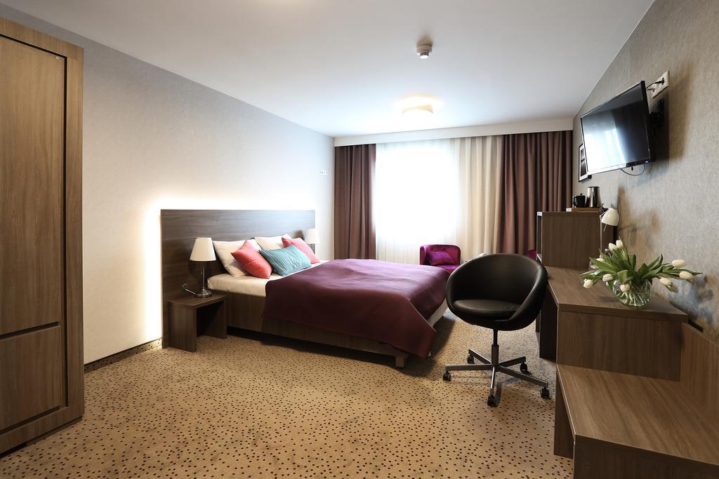 Hotel Porto 라돔스코 외부 사진