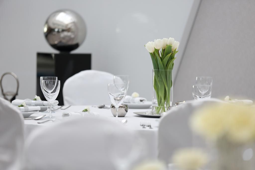 Hotel Porto 라돔스코 외부 사진