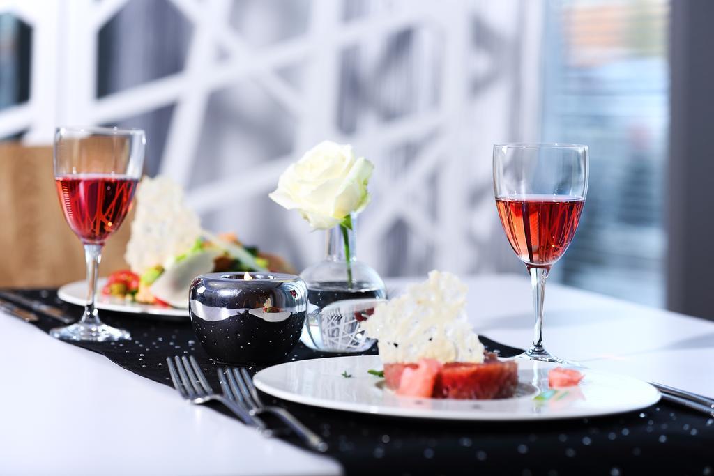Hotel Porto 라돔스코 외부 사진