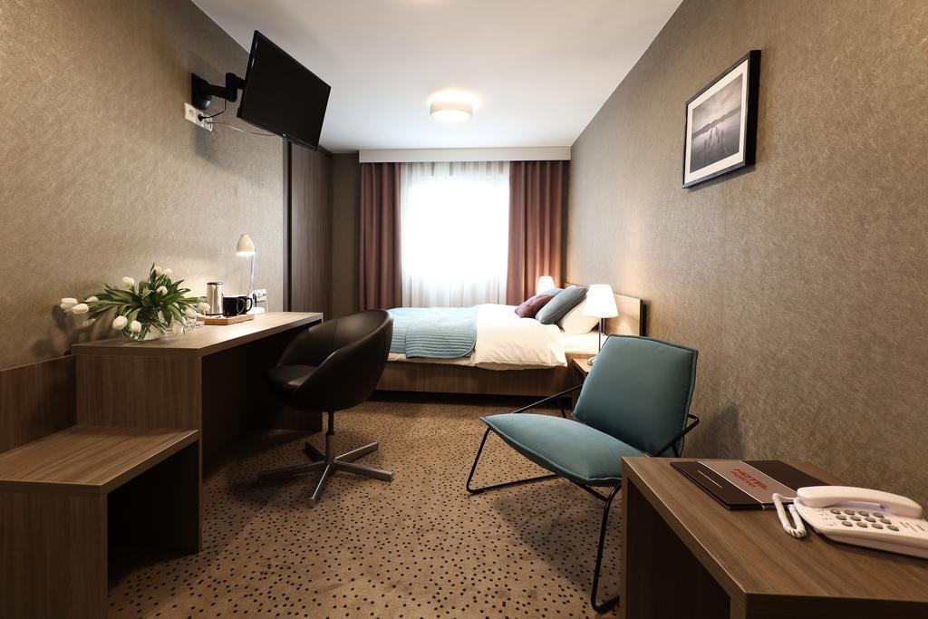 Hotel Porto 라돔스코 외부 사진